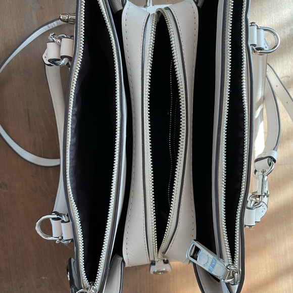 Coach Brooklyn Carryall in White.  Pristine like new condition - Picture 3 of 4